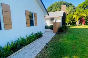 3290 SW Island Way, Palm City, FL 34990 - Photo 6