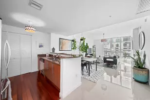 300 S Biscayne Blvd, Miami, FL 33131 - Photo 1