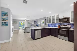 452 SE Asbury Ln, Port Saint Lucie, FL 34983 - Photo 12