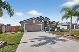 452 SE Asbury Ln, Port Saint Lucie, FL 34983 - Photo 4