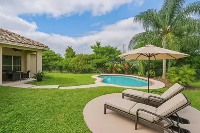 8671 155th Place N, Palm Beach Gardens, FL 33418 - Photo 18