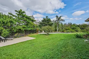 8671 155th Pl N, Palm Beach Gardens, FL 33418 - Photo 46