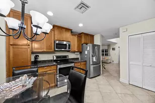 1622 S S Club Dr Dr, Wellington, FL 33414 - Photo 10