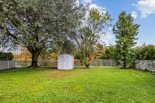 1622 S S Club Dr Dr, Wellington, FL 33414 - Photo 18