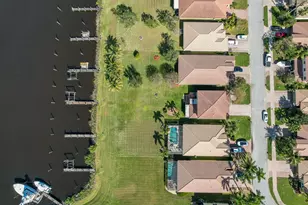 3285 SW Porpoise Cir, Stuart, FL 34997 - Photo 50