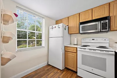 1015 Lake Shore Drive #105, Lake Park, FL 33403 - Photo 18