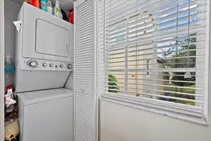 1015 Lake Shore Dr, West Palm Beach, FL 33403 - Photo 20