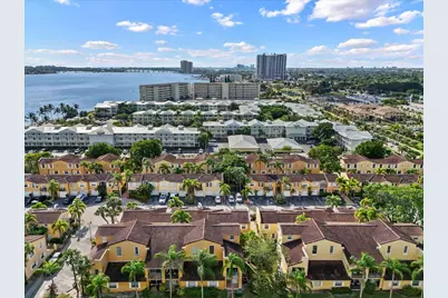 1015 Lake Shore Drive #105, Lake Park, FL 33403 - Photo 32