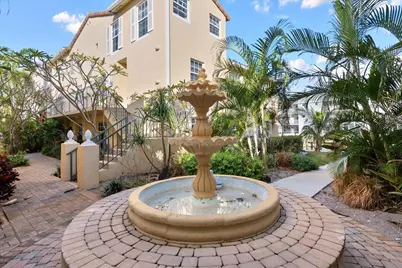 1015 Lake Shore Drive #105, Lake Park, FL 33403 - Photo 2