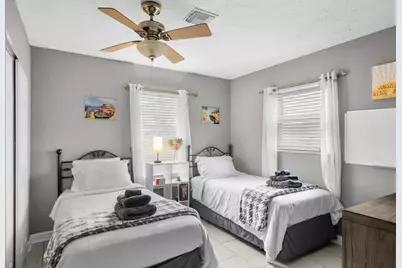 730 SE White Avenue, Port Saint Lucie, FL 34983 - Photo 6