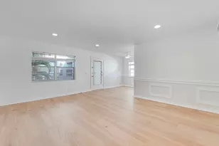 332 Flanders G, Delray Beach, FL 33484 - Photo 4