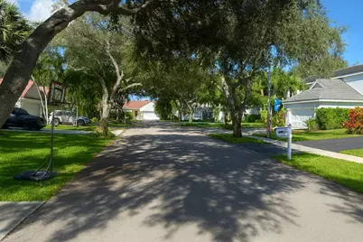 1710 Park Tree Place, Delray Beach, FL 33445 - Photo 8