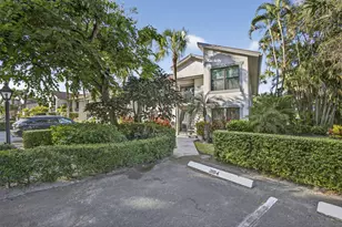 11267 Pond View Dr, Wellington, FL 33414 - Photo 2