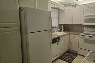 112 Lake Dora Dr, West Palm Beach, FL 33411 - Photo 6