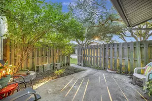 2080 Colonial Rd, Fort Pierce, FL 34950 - Photo 8