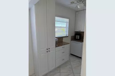 332 Mansfield H, Boca Raton, FL 33434 - Photo 4