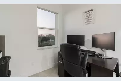 696 NE Waters Edge Lane, Port Saint Lucie, FL 34983 - Photo 34