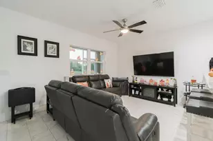 696 NE Waters Edge Ln, Port Saint Lucie, FL 34983 - Photo 22