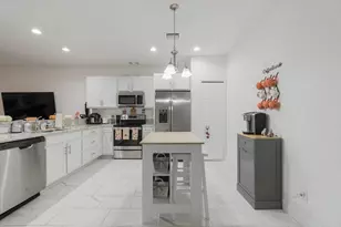 696 NE Waters Edge Ln, Port Saint Lucie, FL 34983 - Photo 20