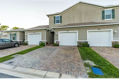 696 NE Waters Edge Lane, Port Saint Lucie, FL 34983 - Photo 6