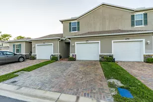 696 NE Waters Edge Ln, Port Saint Lucie, FL 34983 - Photo 6