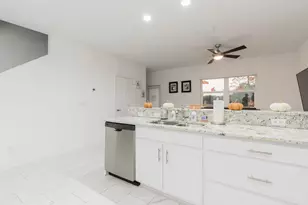 696 NE Waters Edge Ln, Port Saint Lucie, FL 34983 - Photo 14