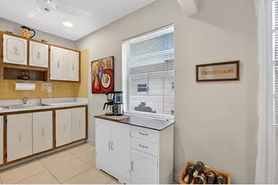 74 Burgundy B, Delray Beach, FL 33484 - Photo 8
