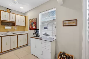74 Burgundy B, Delray Beach, FL 33484 - Photo 8