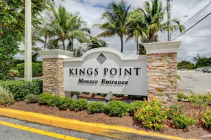 74 Burgundy B, Delray Beach, FL 33484 - Photo 2