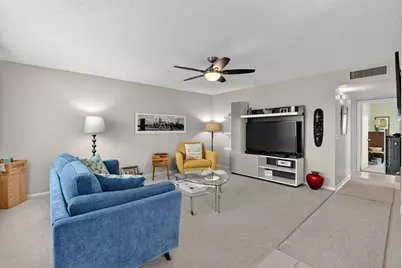 74 Burgundy B, Delray Beach, FL 33484 - Photo 12