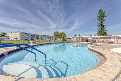 207 Wellington E, West Palm Beach, FL 33417 - Photo 18