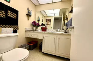 207 Wellington E, West Palm Beach, FL 33417 - Photo 8