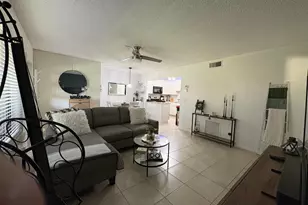 330 Knotty Pine Cir, Greenacres, FL 33463 - Photo 16