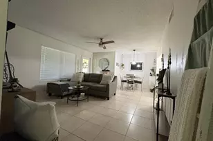 330 Knotty Pine Cir, Greenacres, FL 33463 - Photo 14