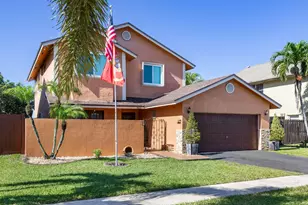 940 SW 96th Ave, Pembroke Pines, FL 33025 - Photo 46