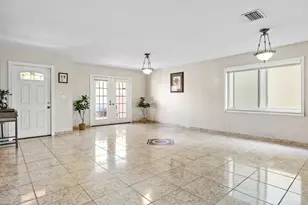 940 SW 96th Ave, Pembroke Pines, FL 33025 - Photo 6