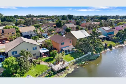 940 SW 96th Avenue, Pembroke Pines, FL 33025 - Photo 44