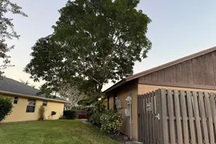 1389 Pines Ln, West Palm Beach, FL 33415 - Photo 26