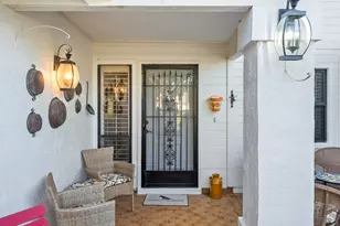 5662 SE Foxcross Pl, Stuart, FL 34997 - Photo 4