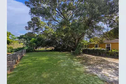 518 N 15th Street, Fort Pierce, FL 34950 - Photo 10