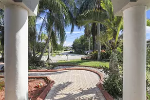 140 SW Mark Ct, Port Saint Lucie, FL 34953 - Photo 10