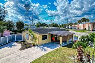 5713 Briarwood St, Mangonia Park, FL 33407 - Photo 4