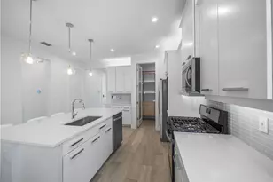 10711 SW Hensley St, Port Saint Lucie, FL 34987 - Photo 6