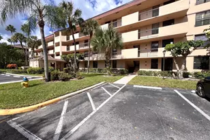 2660 Carambola Cir N, Coconut Creek, FL 33066 - Photo 4