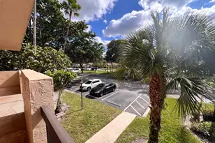 2660 Carambola Cir N, Coconut Creek, FL 33066 - Photo 8