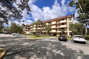 2660 Carambola Cir N, Coconut Creek, FL 33066 - Photo 2