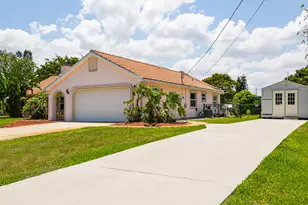 3034 SE Dalhart Rd, Port Saint Lucie, FL 34952 - Photo 4