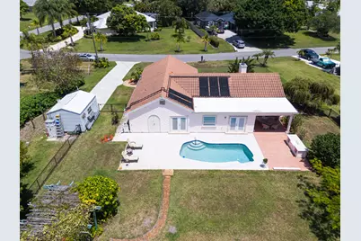 3034 SE Dalhart Road, Port Saint Lucie, FL 34952 - Photo 2