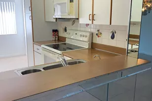 9531 N Belfort Cir, Tamarac, FL 33321 - Photo 10