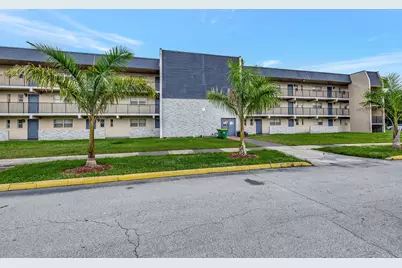 7820 S Colony Circle #109, Tamarac, FL 33321 - Photo 2